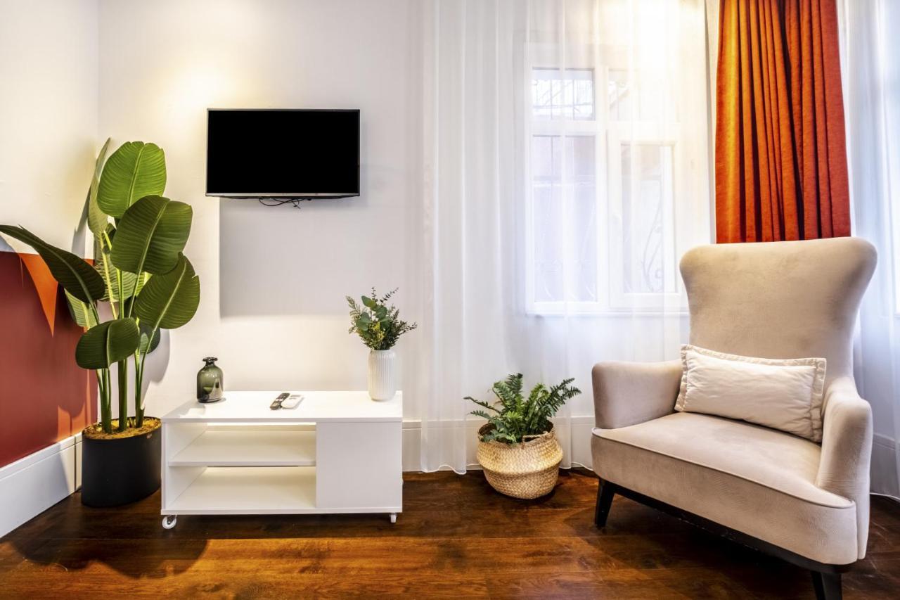Spectacular And Central Flat In Beyoglu Apartment Истанбул Екстериор снимка